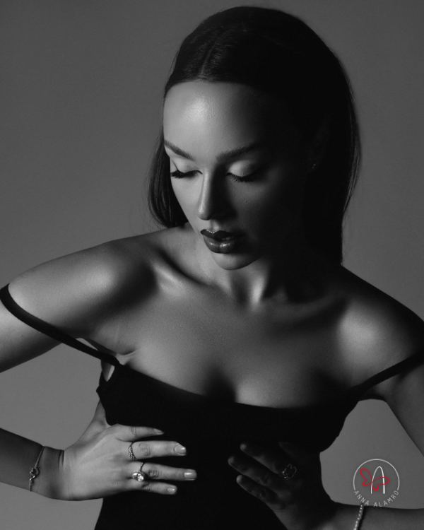 Anna Alamro, editorial photoshoot